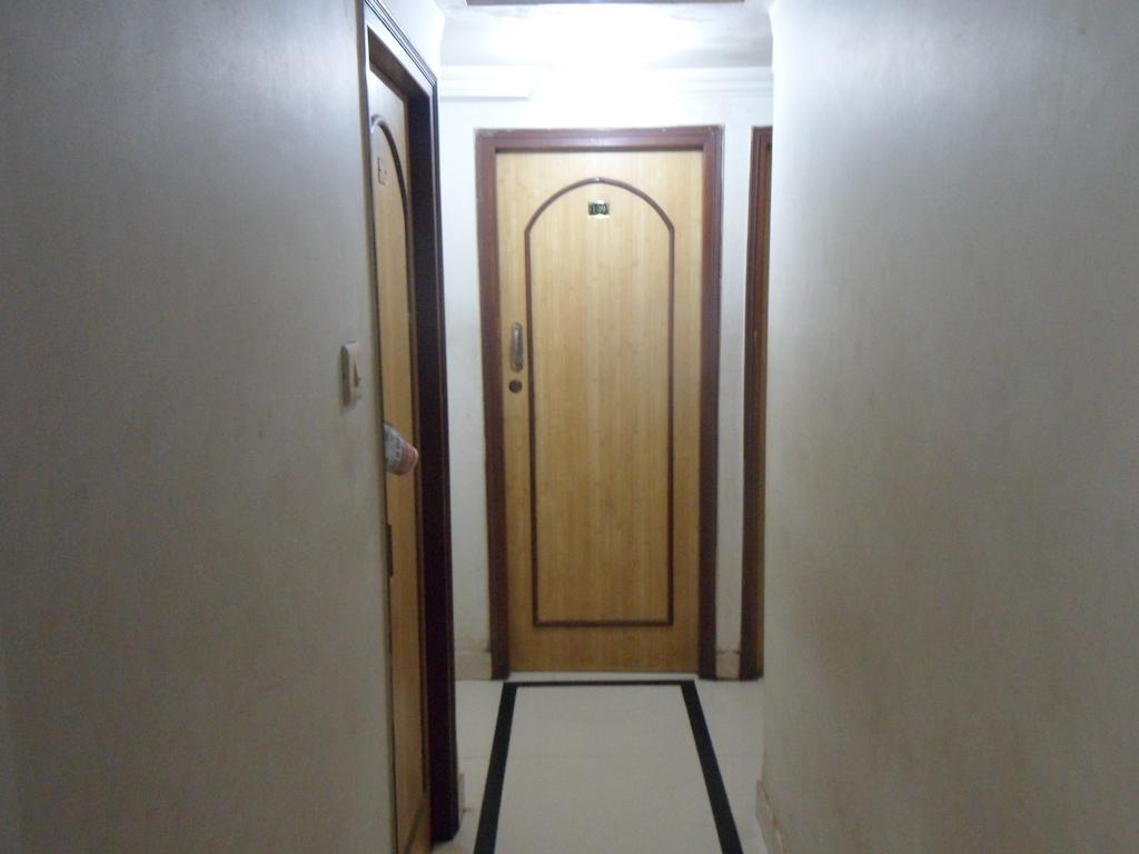 Hotel Happyland Мумбаї Екстер'єр фото