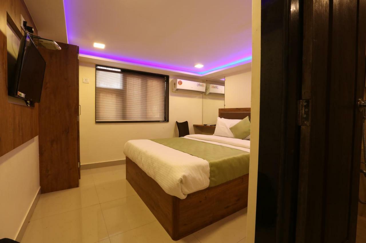 Hotel Happyland Мумбаї Екстер'єр фото
