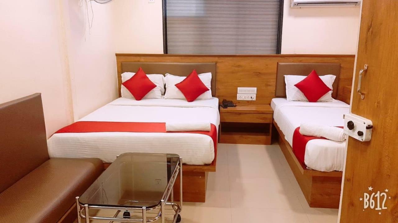 Hotel Happyland Мумбаї Екстер'єр фото