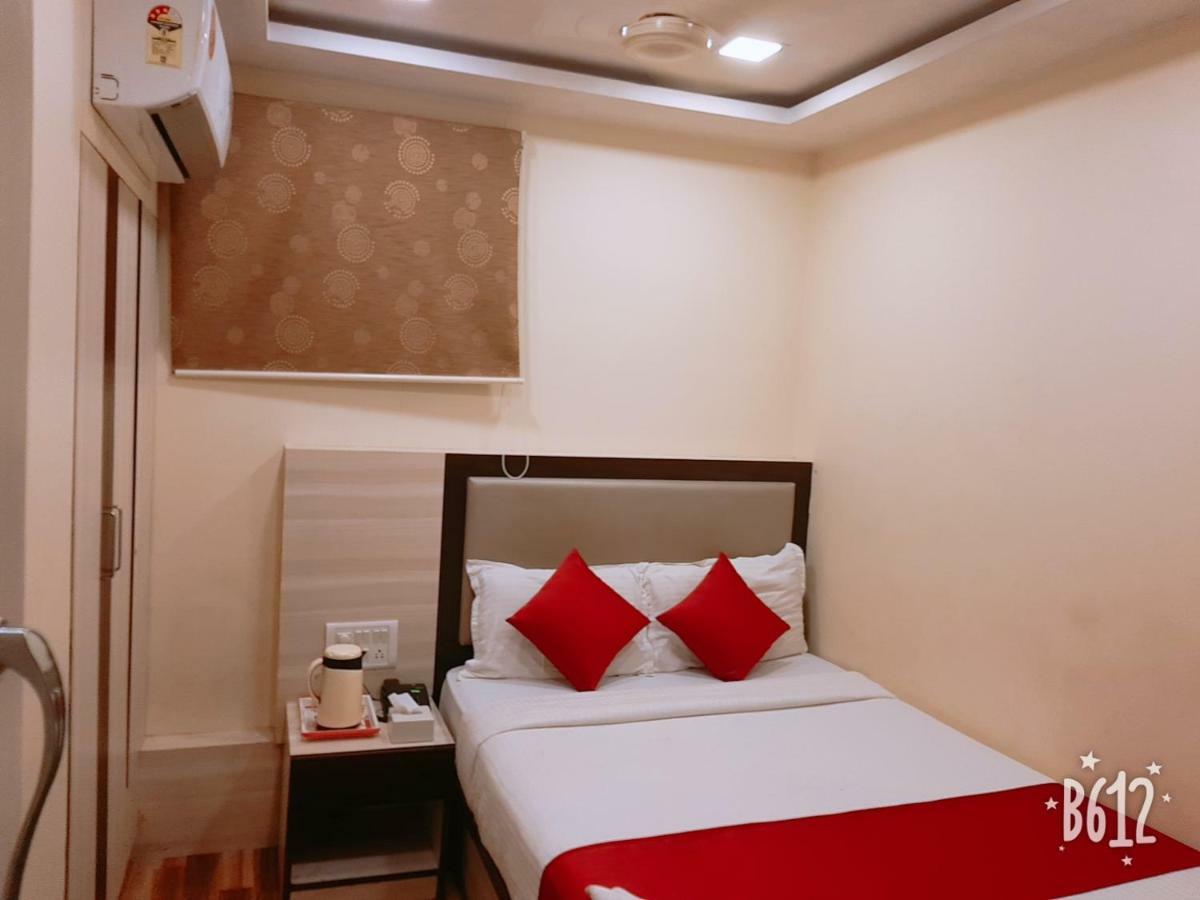 Hotel Happyland Мумбаї Екстер'єр фото