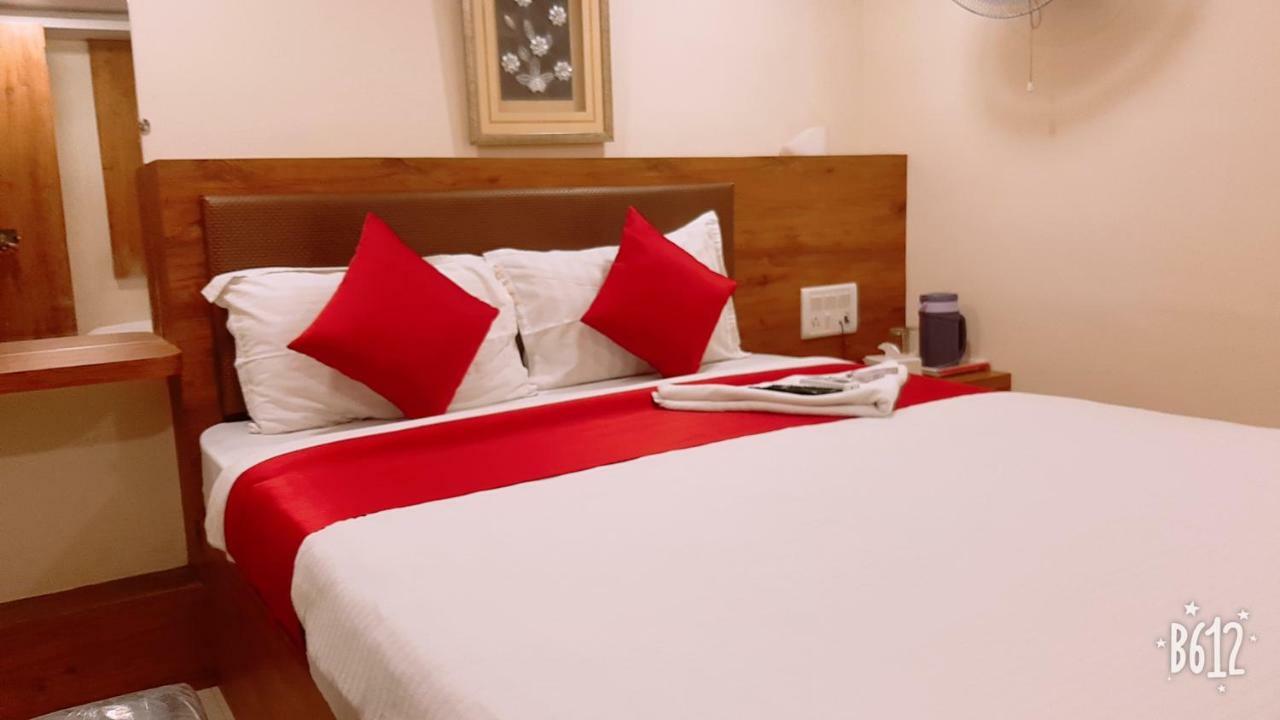 Hotel Happyland Мумбаї Екстер'єр фото