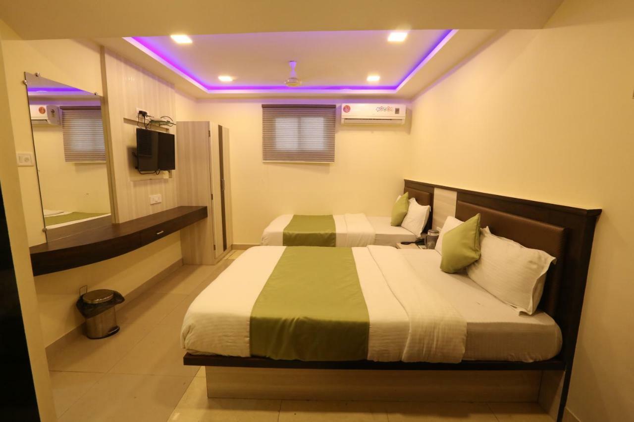 Hotel Happyland Мумбаї Екстер'єр фото