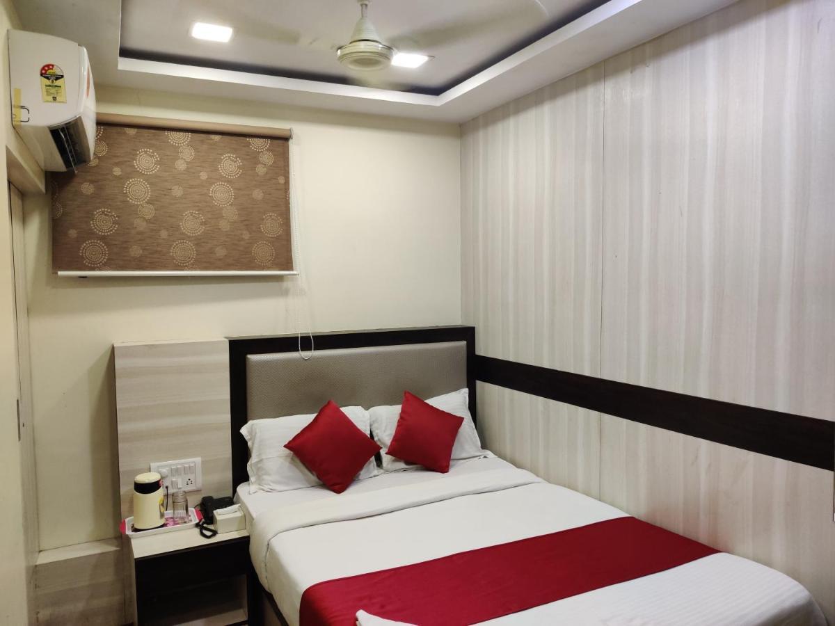 Hotel Happyland Мумбаї Екстер'єр фото