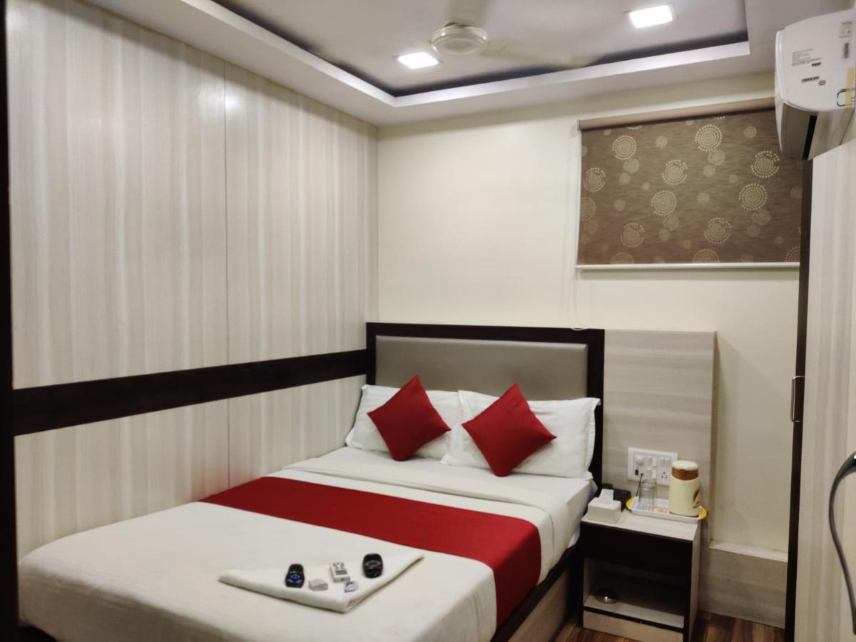 Hotel Happyland Мумбаї Екстер'єр фото