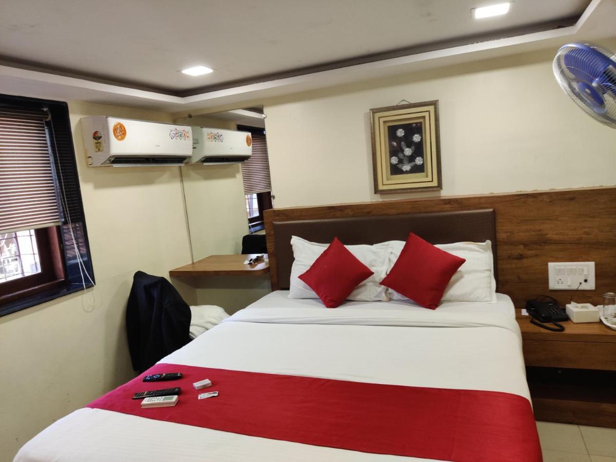 Hotel Happyland Мумбаї Екстер'єр фото
