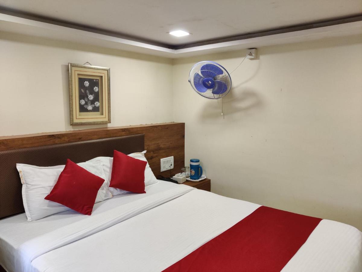 Hotel Happyland Мумбаї Екстер'єр фото
