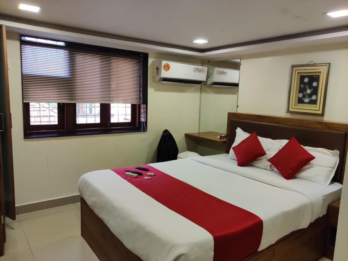 Hotel Happyland Мумбаї Екстер'єр фото