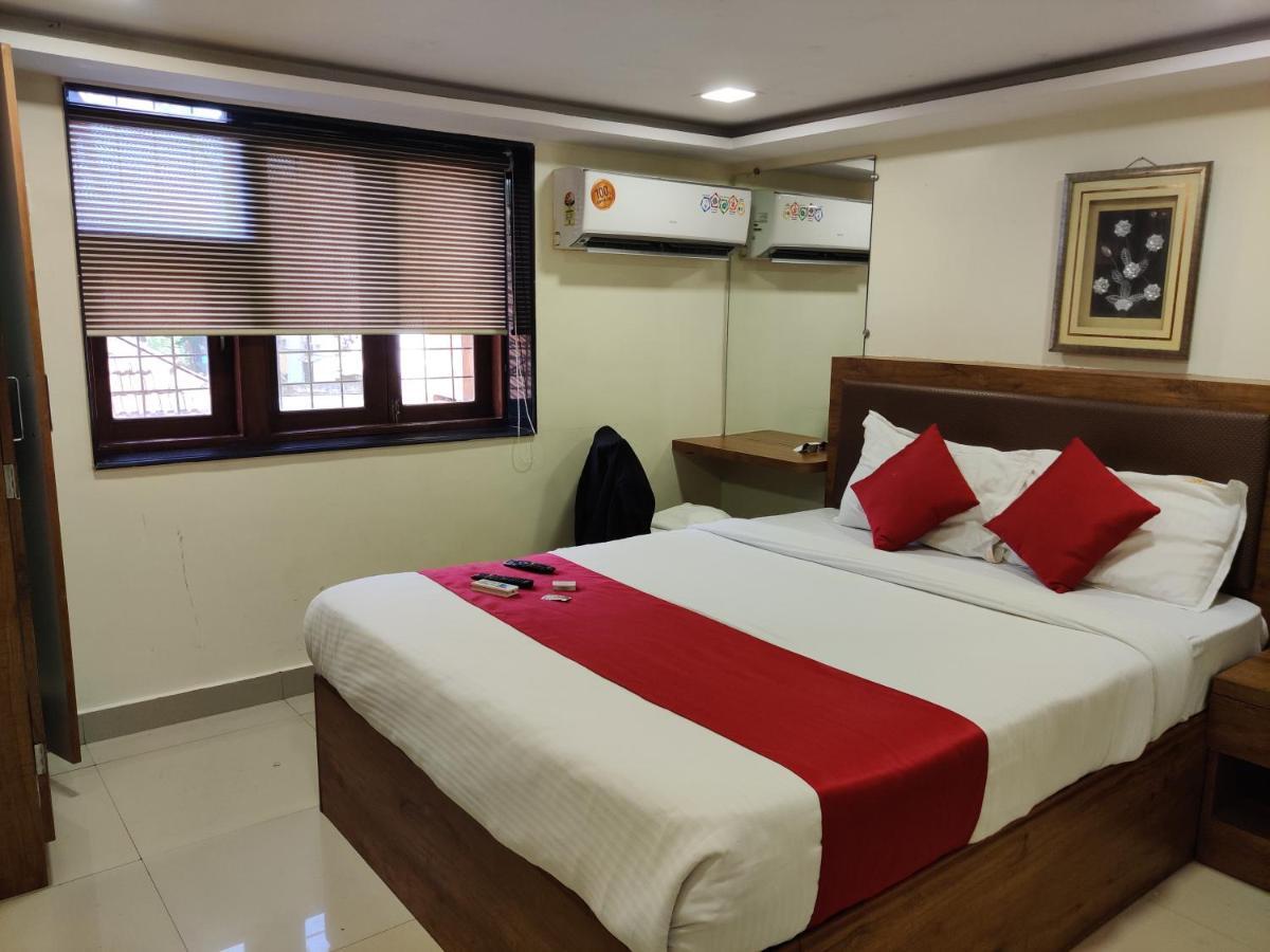 Hotel Happyland Мумбаї Екстер'єр фото