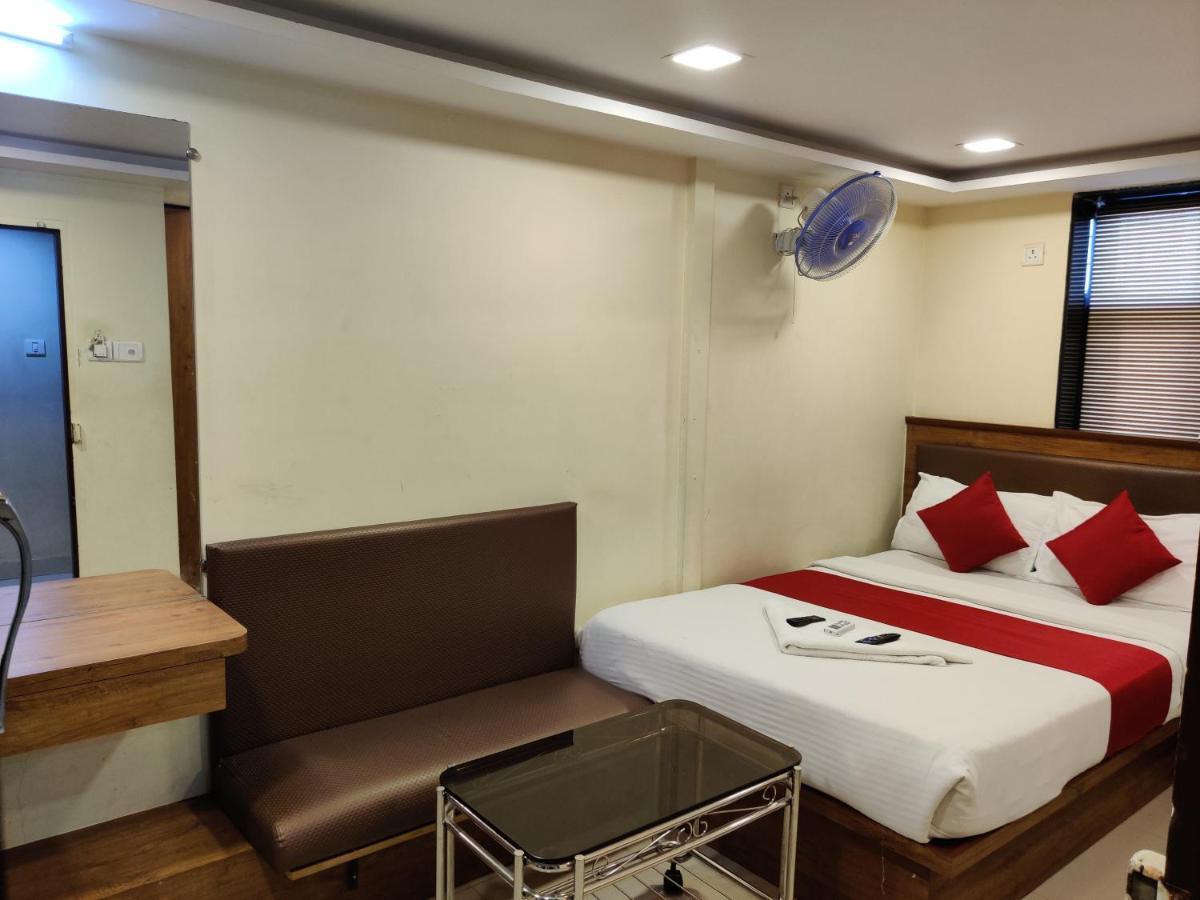 Hotel Happyland Мумбаї Екстер'єр фото
